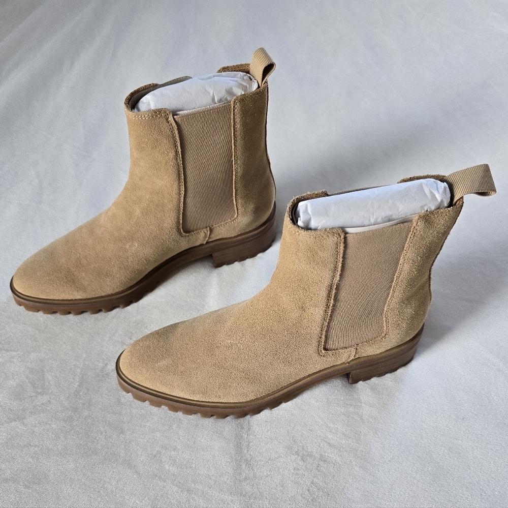 Quince▪️Italian Leather Suede Chelsea Boots in Desert - Picture 5 of 16